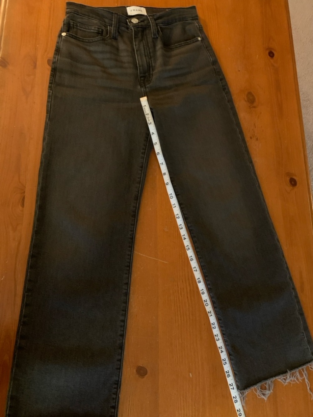 Frame Le Jane Crop Raw Fray Jeans Black Medium Wash Faded Size 25 Jeans - Picture 6 of 8